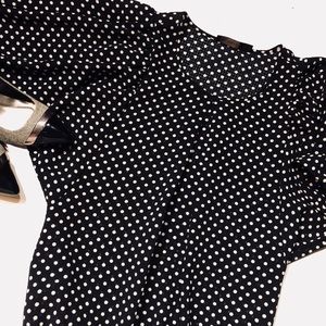 Black & white polka dot top NWOT